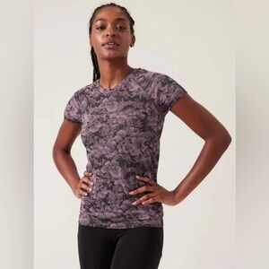 EUC Athleta Momentum Seamless Tee in Mauve Floral, Size XL